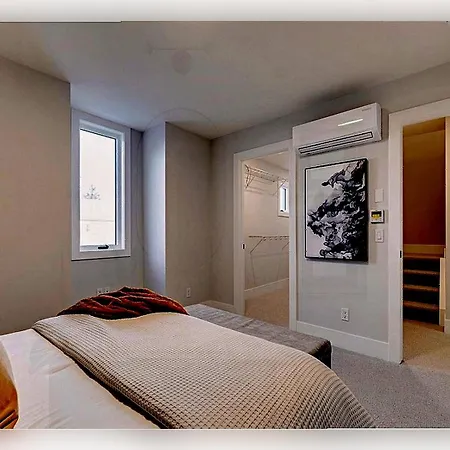 Kuxe Apartments *